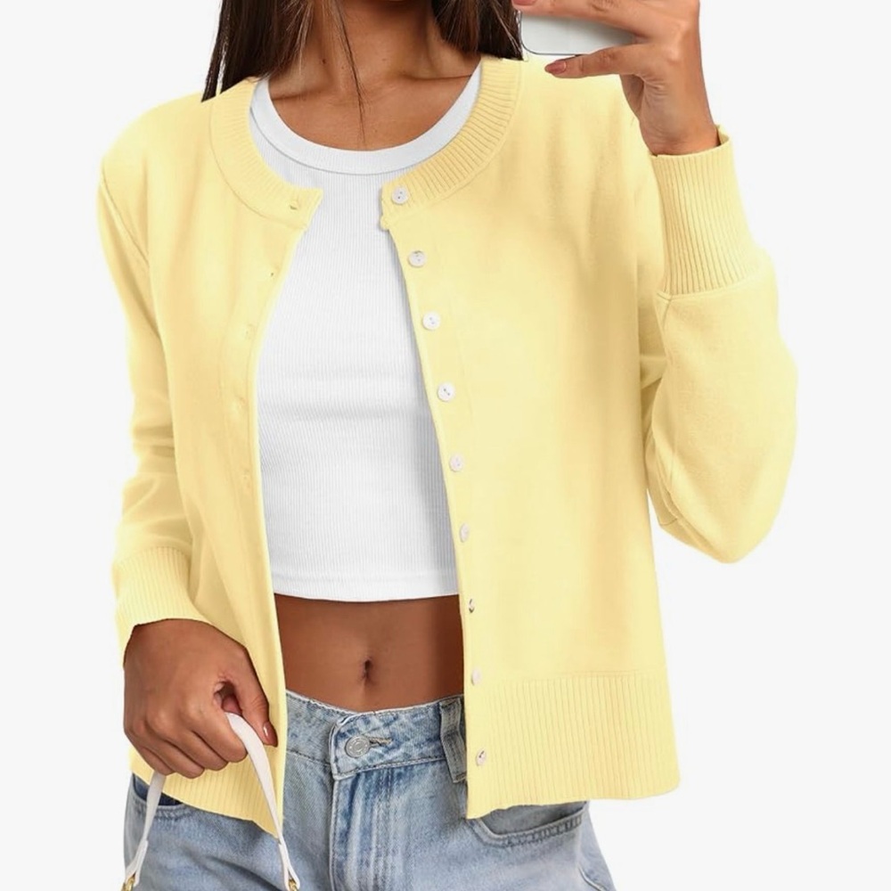 Chic Yellow Women's Cardigan